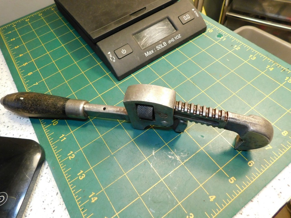 Vtg. Unmarked 10" Adjustable Tool, Wood Handle Pipe Wrench