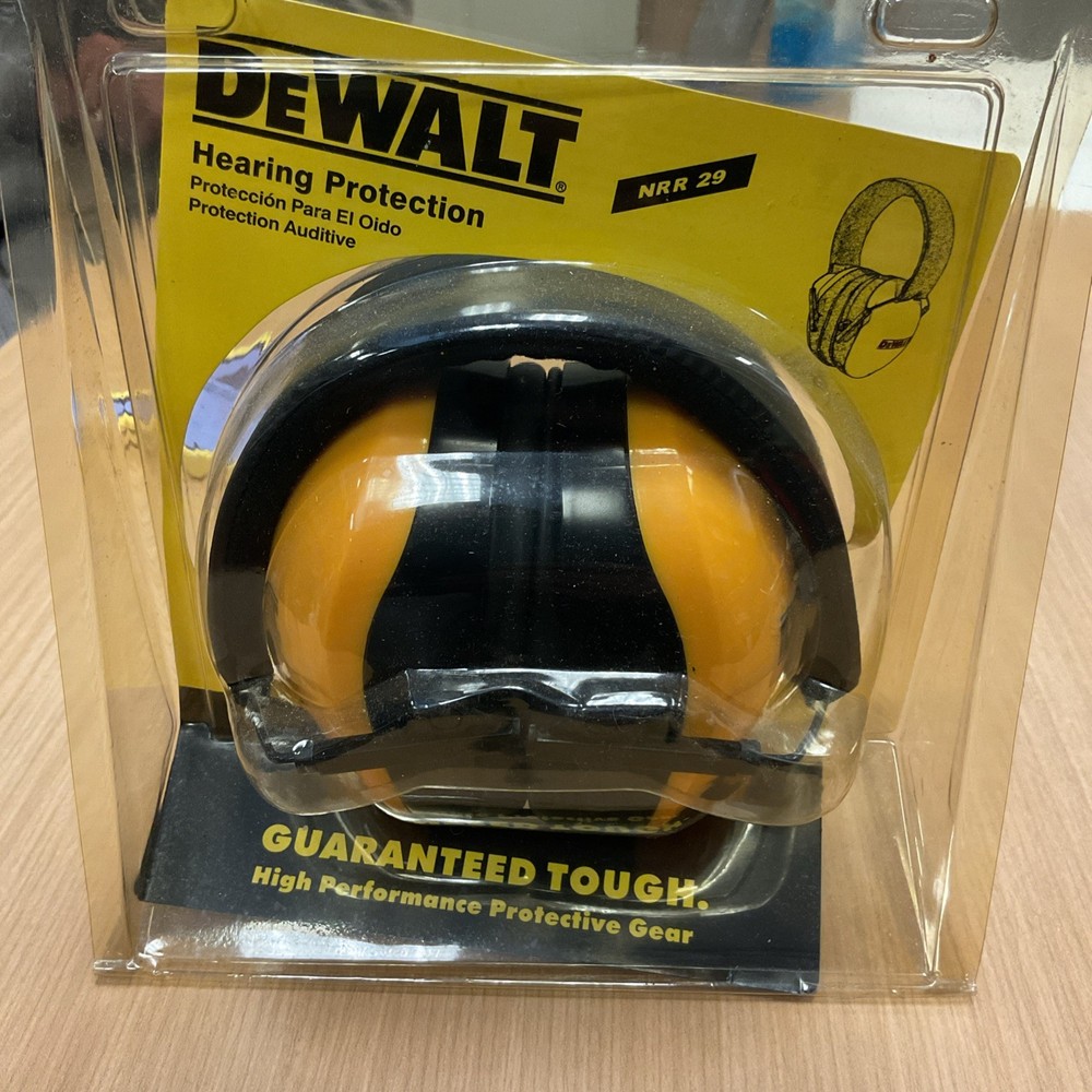 DeWalt DPG62 Hearing Protection, NRR 29 (1)