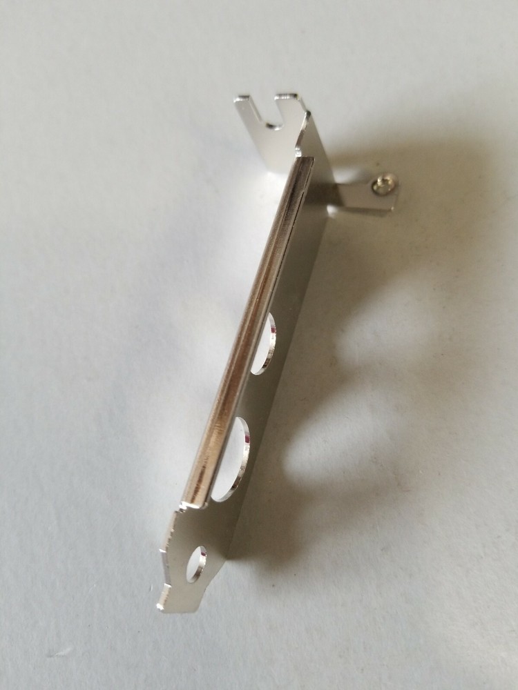 Low Profile Bracket for Antena and Audio / Video