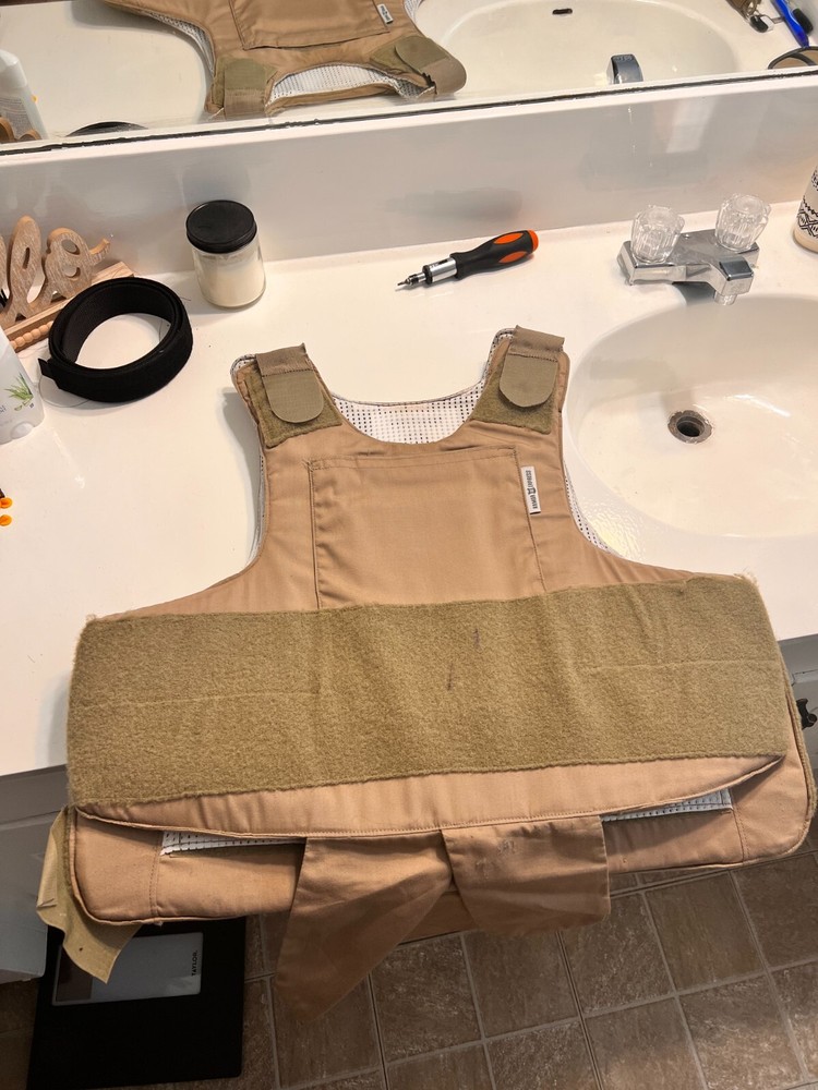 bullet proof vest with plates