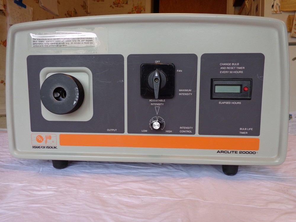 ARCLITE 20000 DIAGNOSTIC FIBER OPTIC LIGHT SOURCE