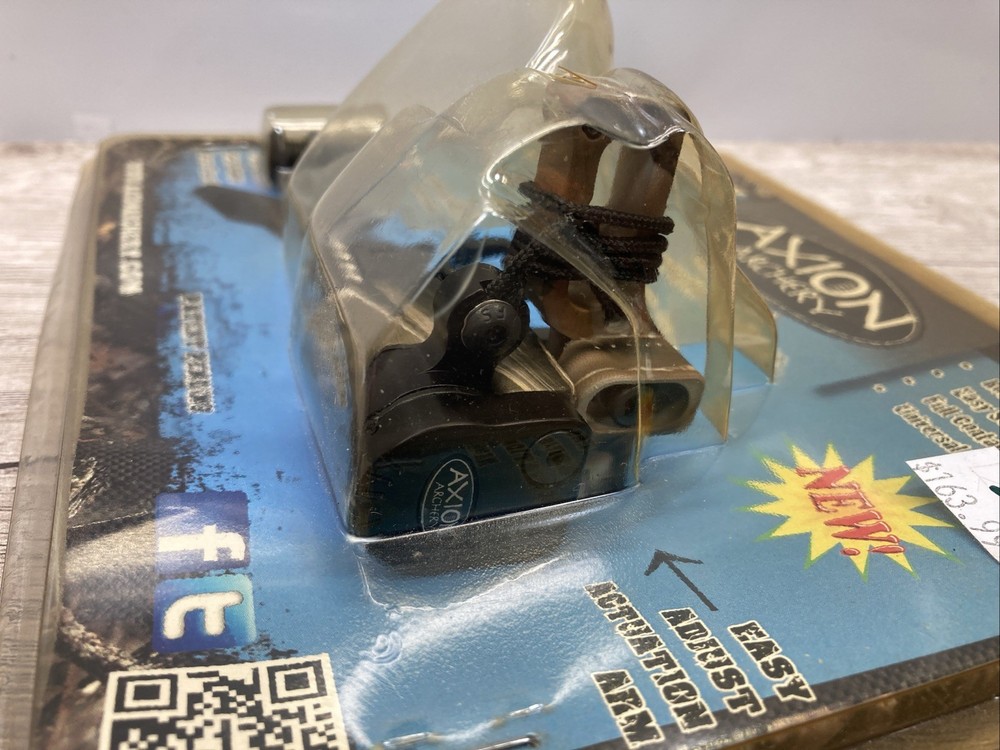 Axion Archery Pulse Full Containment Universal Arrow Rest Left Hand Lost Camo