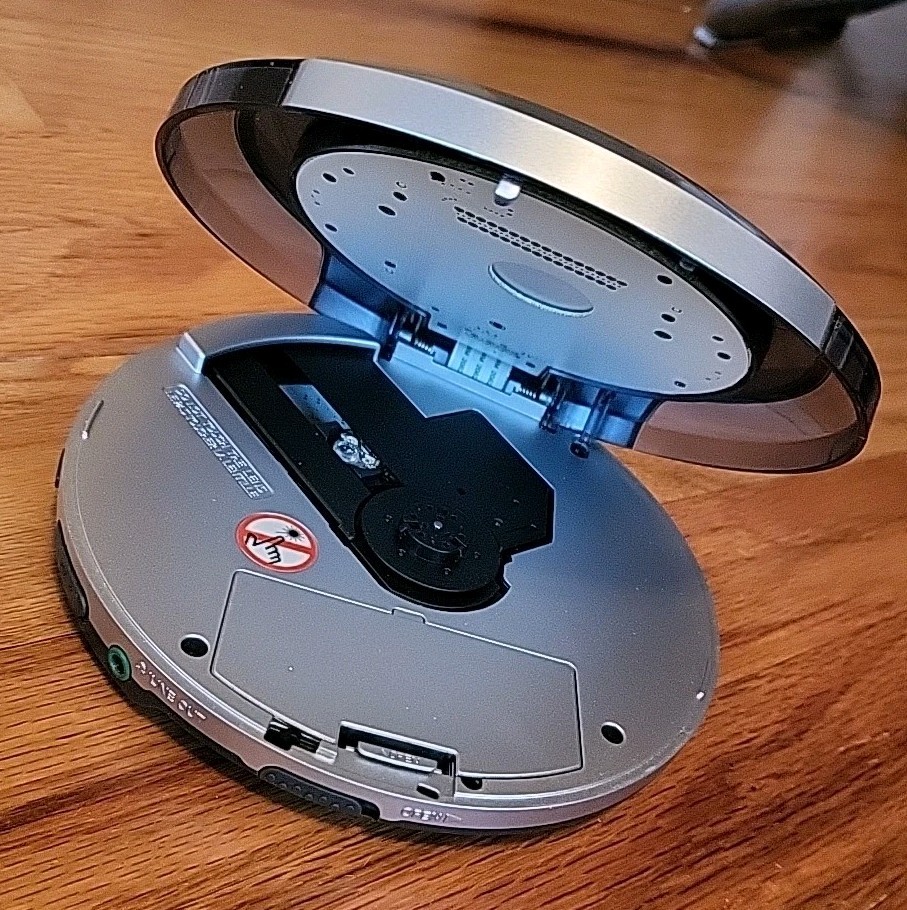 Phillips Exp2561 Portable Touch Screen Mp3 CD Player (RARE)!