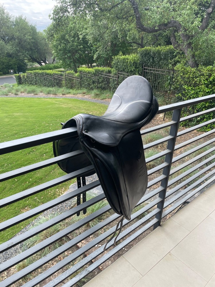 stubben dressage saddle 17