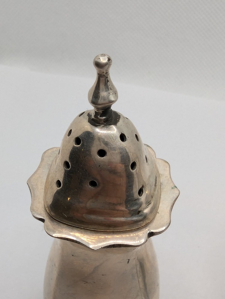 2 Antique Elegant Footed Salt Shakers, 800 Silver