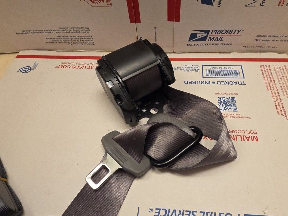 Retractable Seat Belt Replacement 43321B Universal Black JD-A301