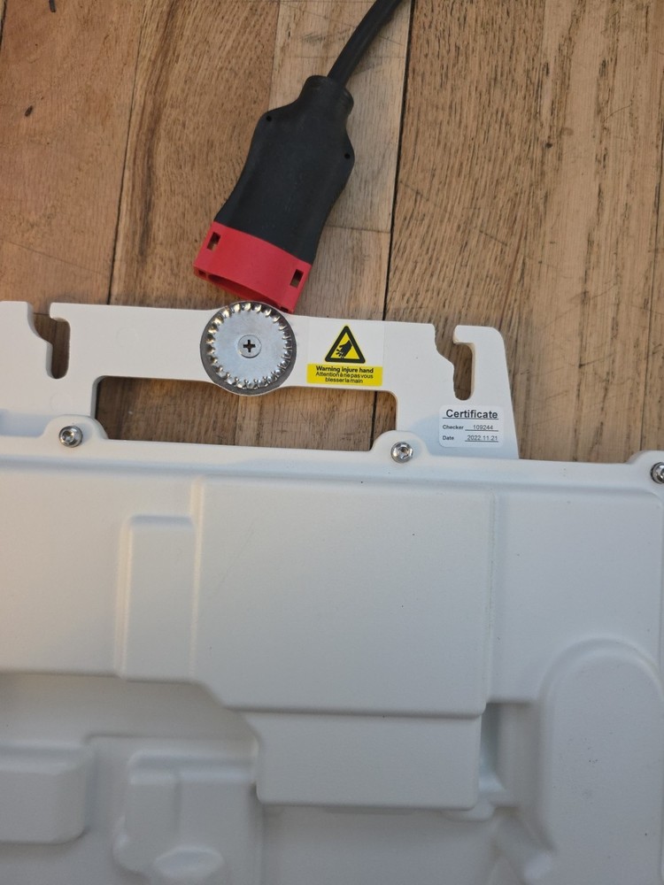 Yotta Dpi-208 3 Phase Microinverter