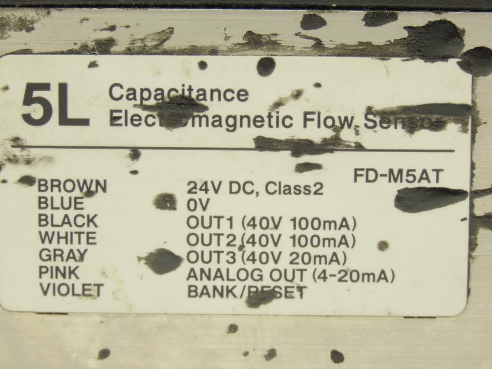 Keyence FD-M5AT Electromagnetic Digital Flow Sensor 5L/min 24VDC