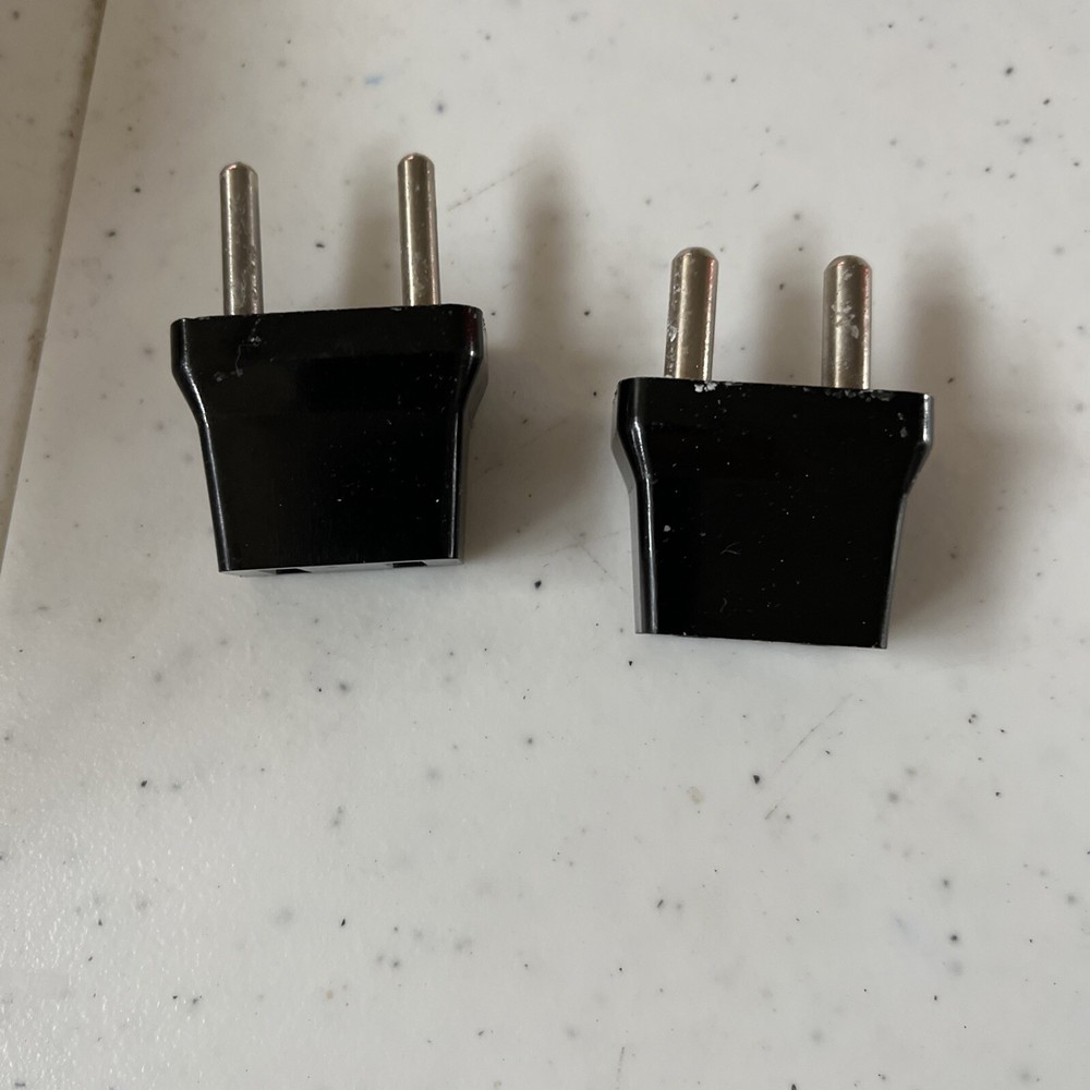 STAR CASE Travel Mini Iron With Regular/Adapter Plugs -Tested