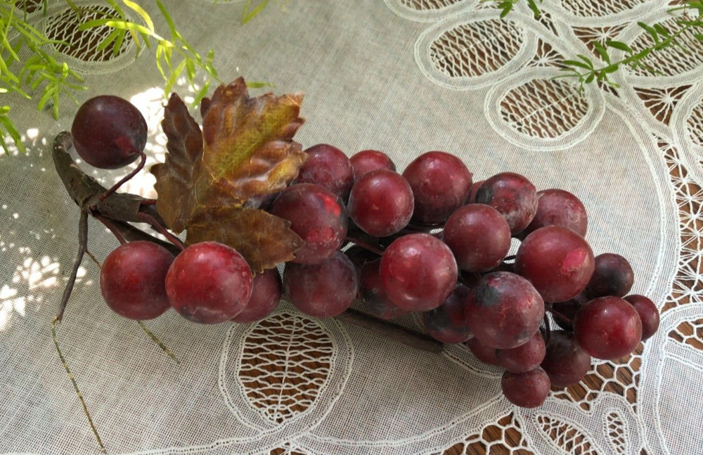 REALISTIC FAKE FRUIT - GRAPES