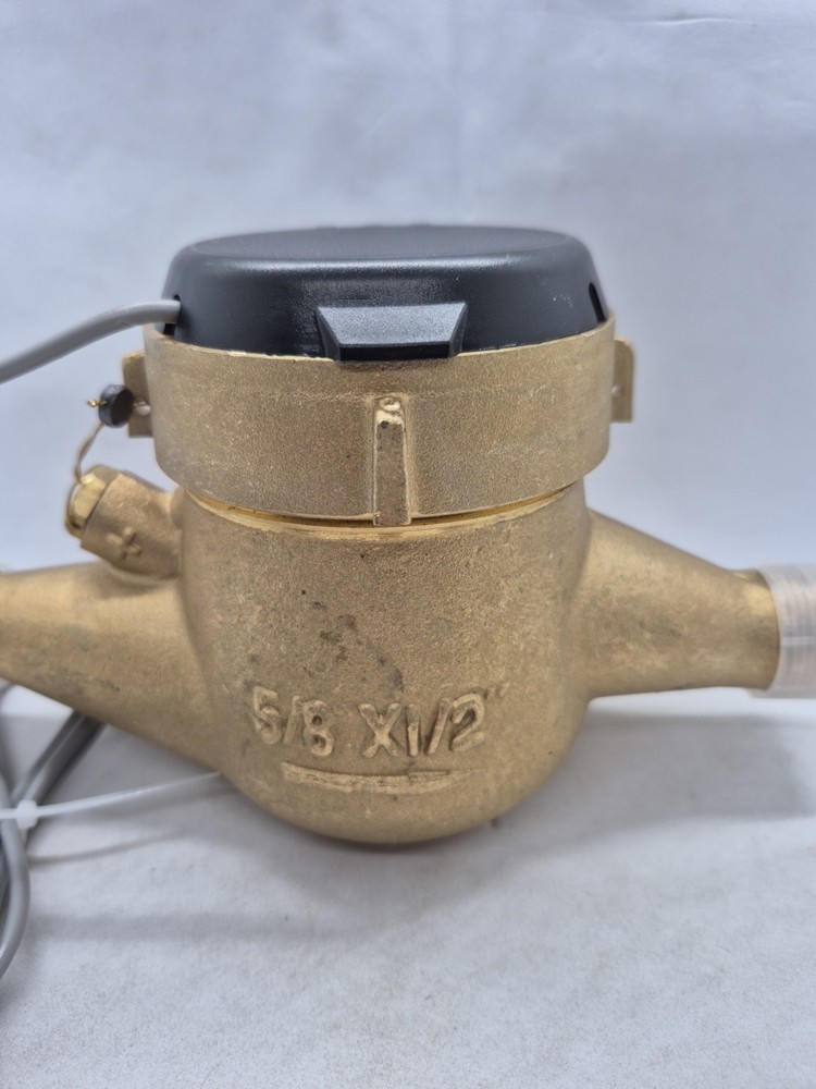 Cold Water Meter with Pulse Output, Watflow 5/8" X 1/2"