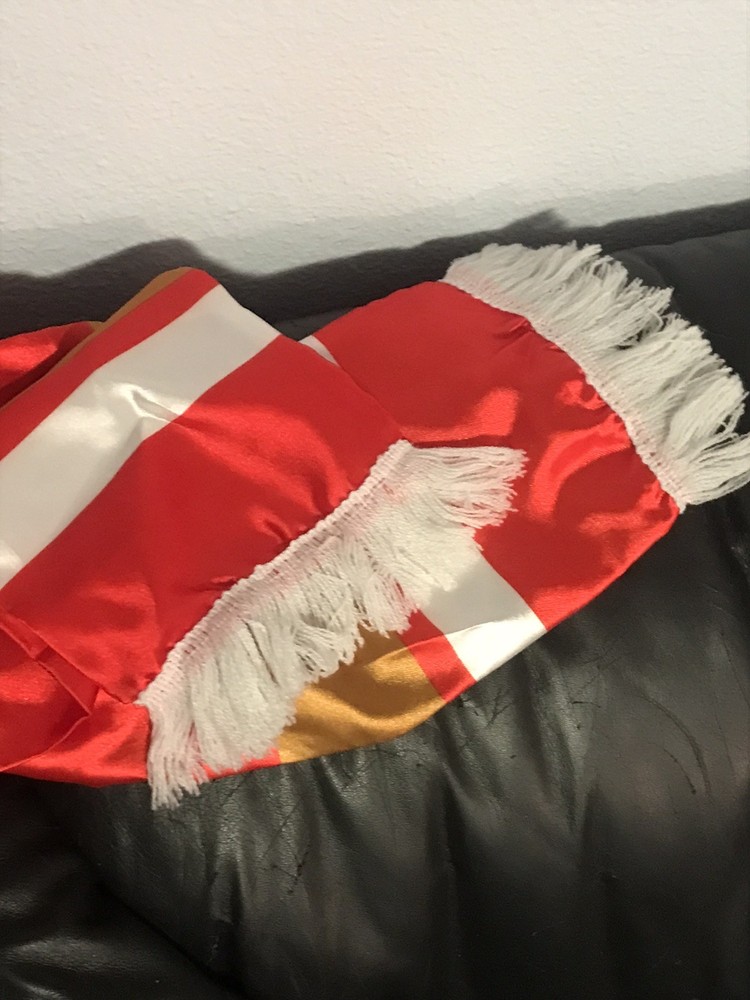 Budweiser Grab Some Buds Scarf