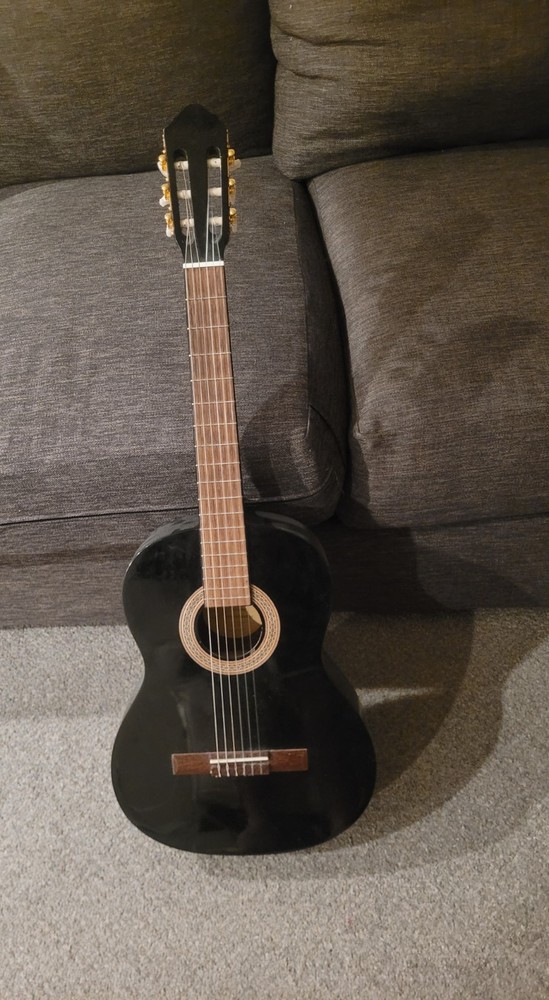 black Locero Lc100 classical guitar