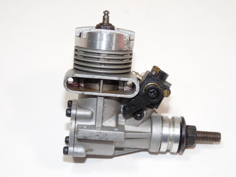 Thunder Tiger .15 Model Airplane Engine Very Clean