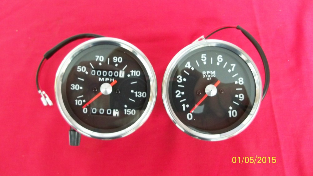 TRIUMPH MOTORCYCLE REPRODUCTION SMITH BLACK FACED SPEEDOMETER & TACHOMETER