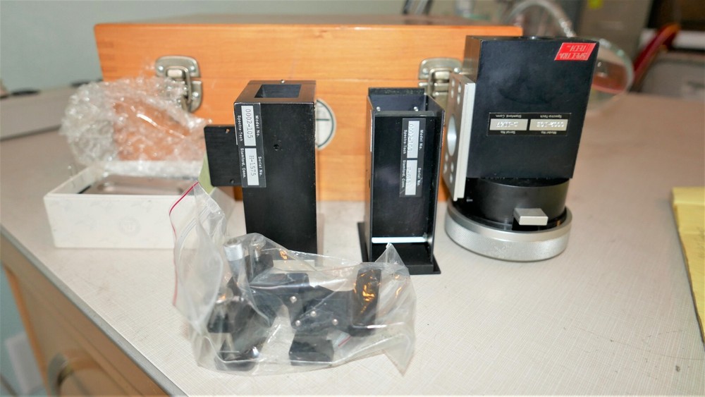 Spectra-tech FT-IR Sampling Kit 0002-105 with 0001-603 Base Trough Plate