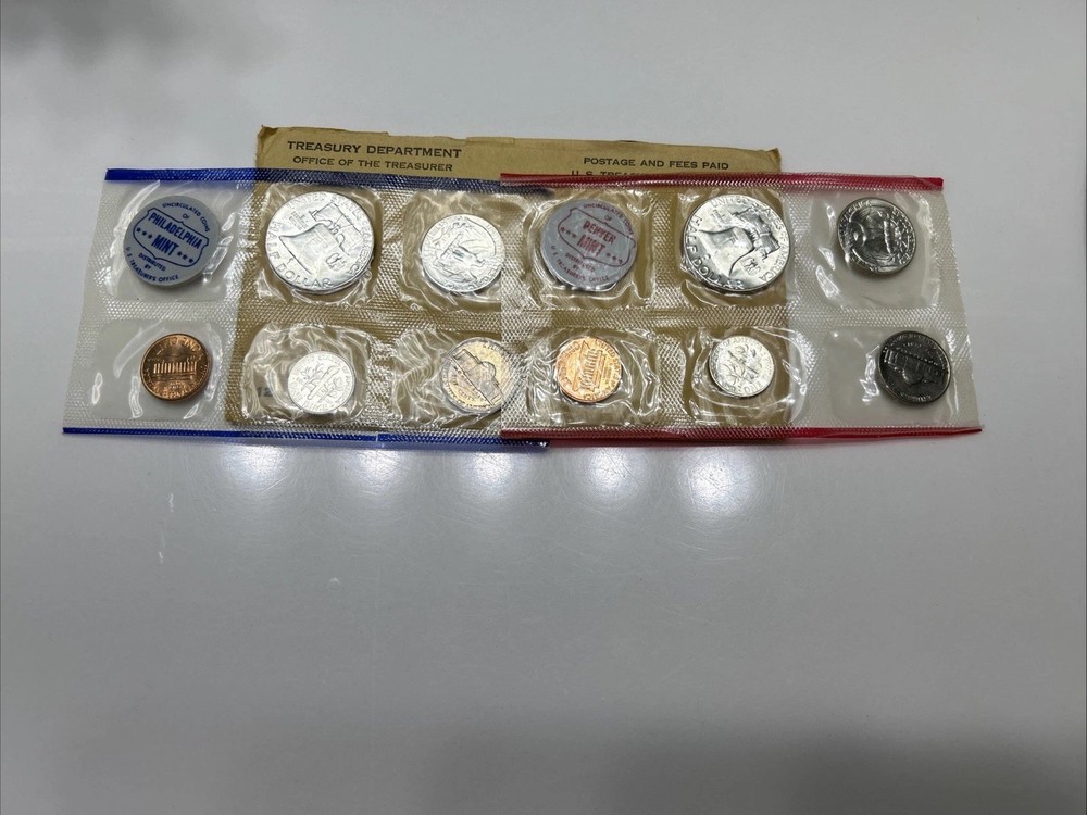 1961 P & D UNCIRCULATED SET- US MINT-90 % SILVER.