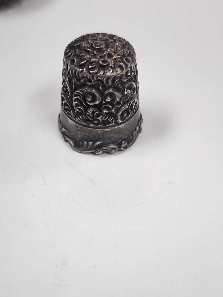 Antique Sterling Silver Thimble Case And Thimble #3264