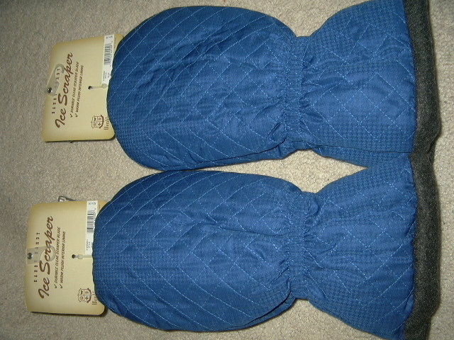 2 new Wembley Handy Dandy Ice Scraper blue mitt