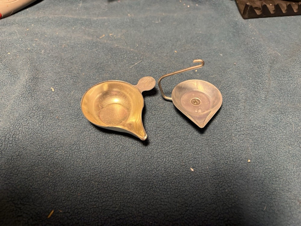 RCBS Used Oem Scale PAN Support and Scale Pan Complete. ￼