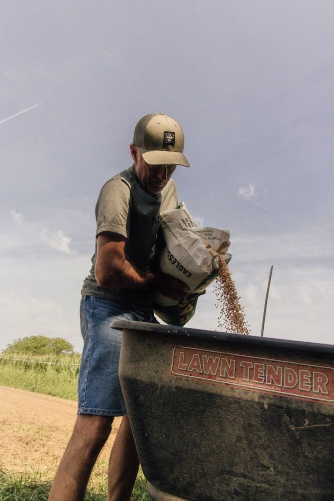 Eagle Seed R&R Fall Blend™ Rye & Radish | Deer Food Plot Seed