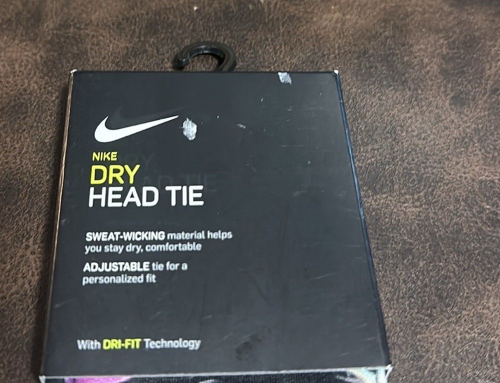 Nike Fly Graphic Head tie: BLACK/PRINTED: NEW WITH TAGS: ONE SIZE
