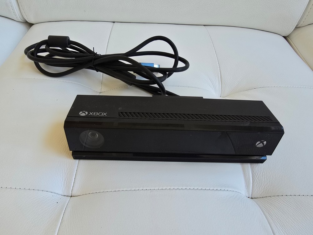 Xbox One 500 Console Model 1540 + Controller + Headset