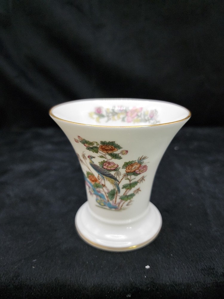 Wedgwood Kutani Posey  Vase 3 1/2 "