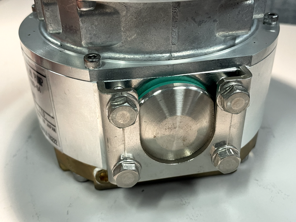 OSAKA VACUUM - COMPOUND MOLECULAR PUMP TG221FRWB-04 - Used