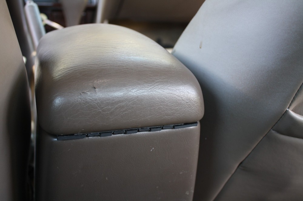 1999-2001 Camry Center Console Hinge Replacement