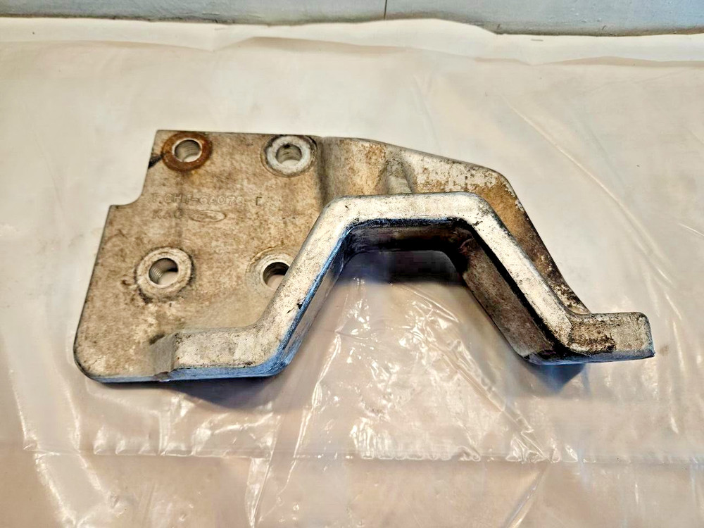 CAT C12 DIESEL ENGINE MOUNT ENGINE REAR 3685582 F6HT6096EA OEM