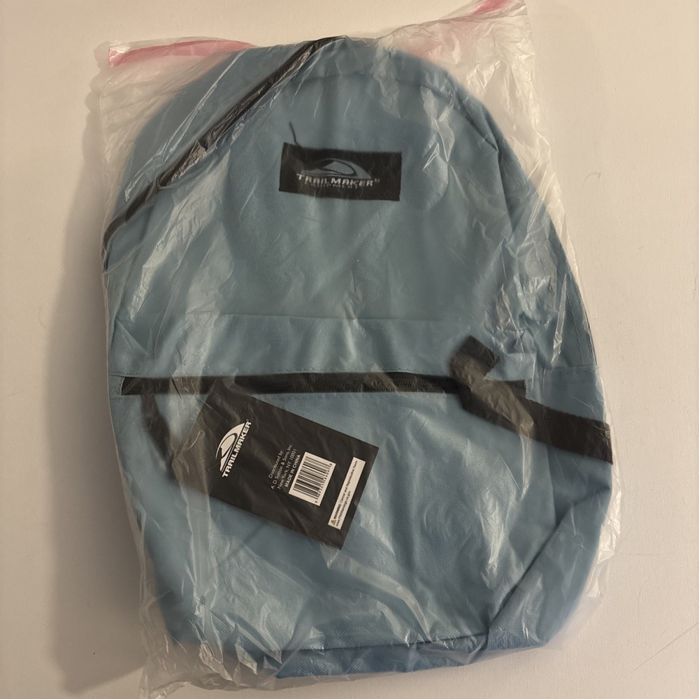 Trail maker Classic 17" Backpack w/Adjustable Padded Shoulder Straps- Light Blue