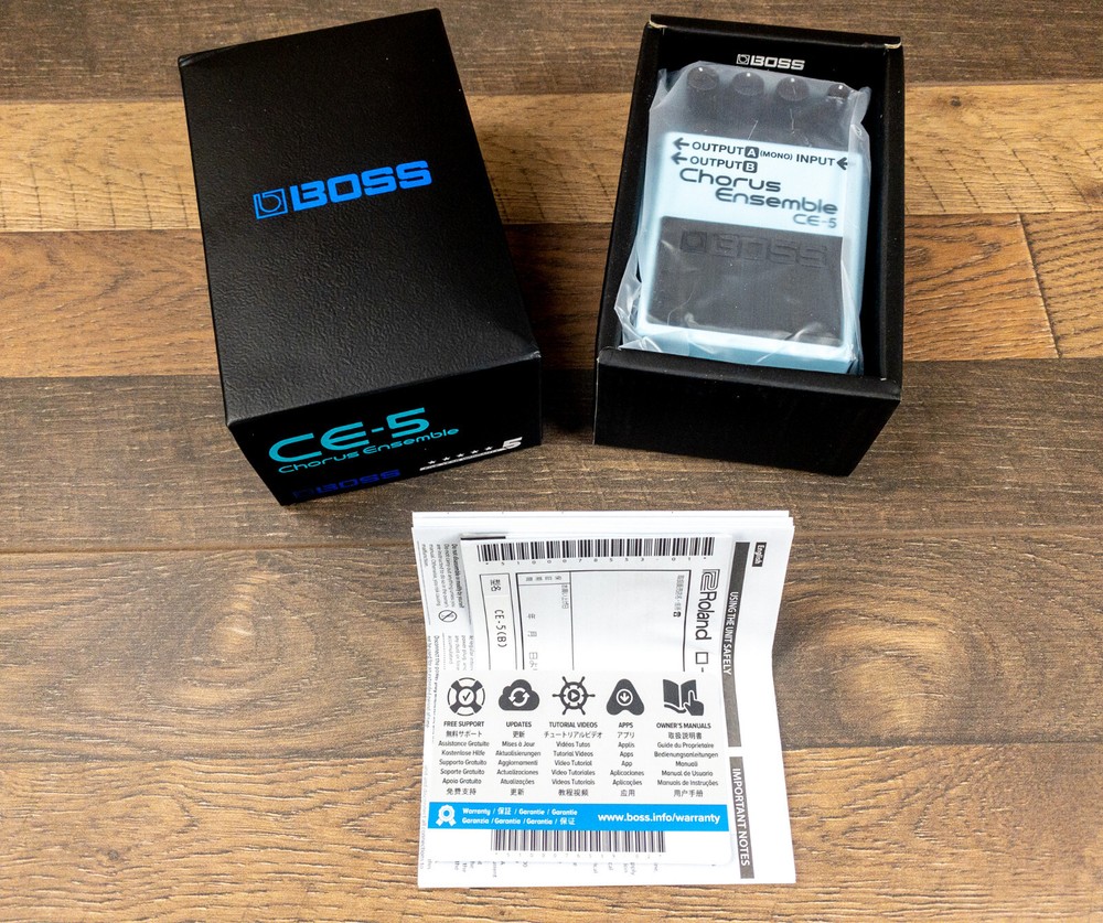 Boss CE-5 Chorus Ensemble Guitar Effects Pedal