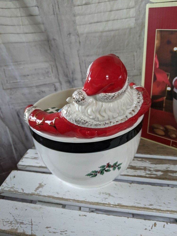 Spode Christmas tree Santa nut bowl