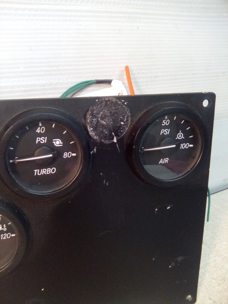 Freightliner A22-74137-001 Gauge Panel