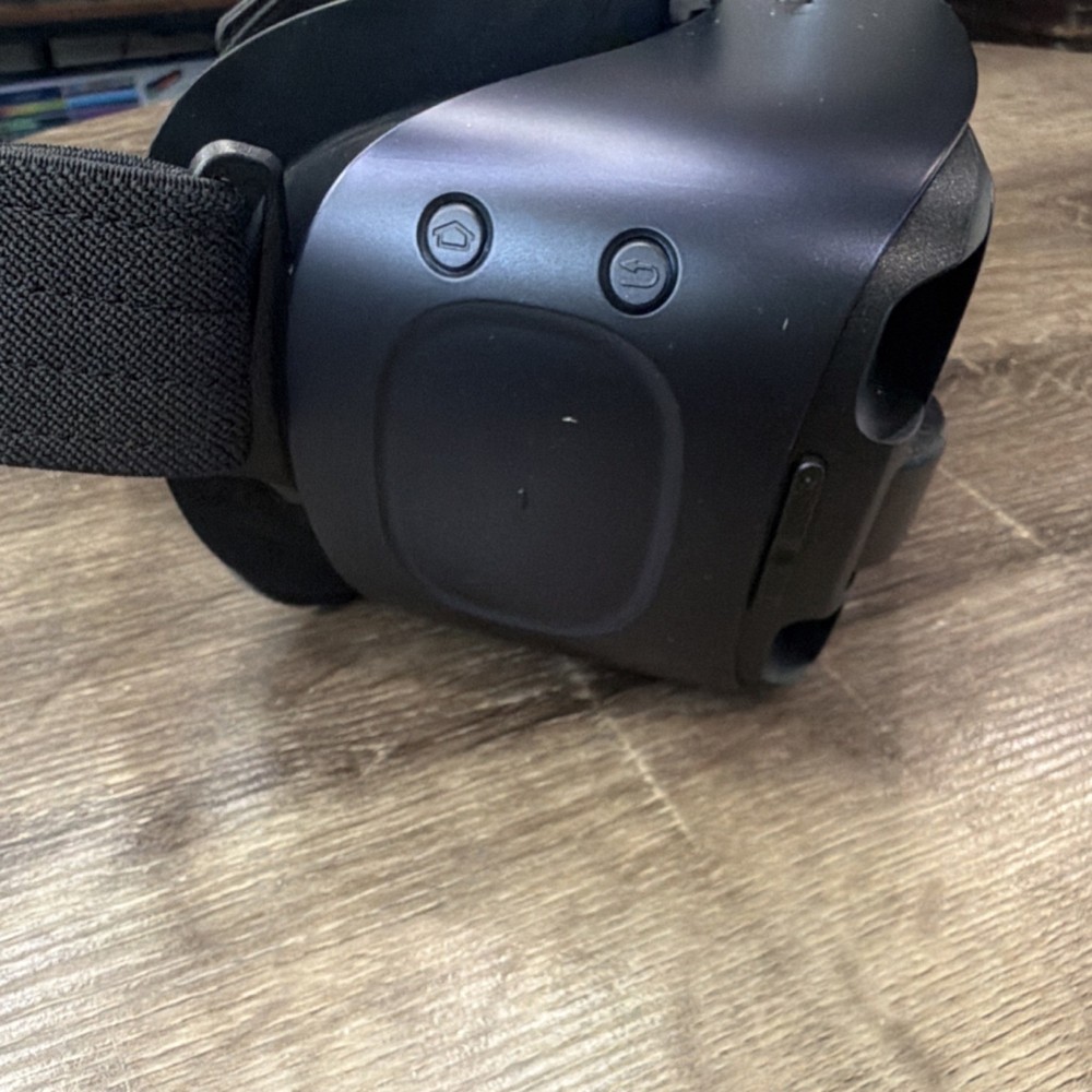 Samsung Gear VR Black Smartphone Virtual Reality Headset Plastic