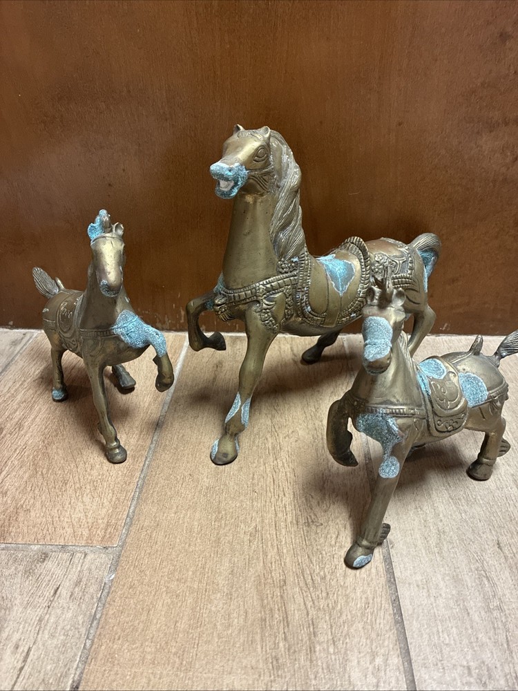 3 Brass Horses