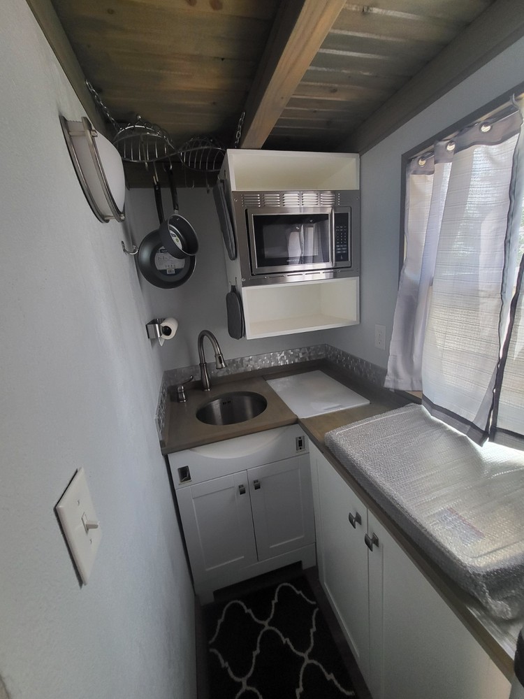 tiny home on wheels