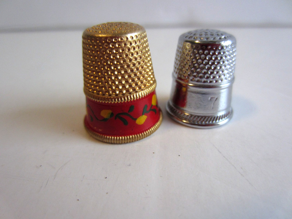 6 Vintage Various Thimbles Lot
