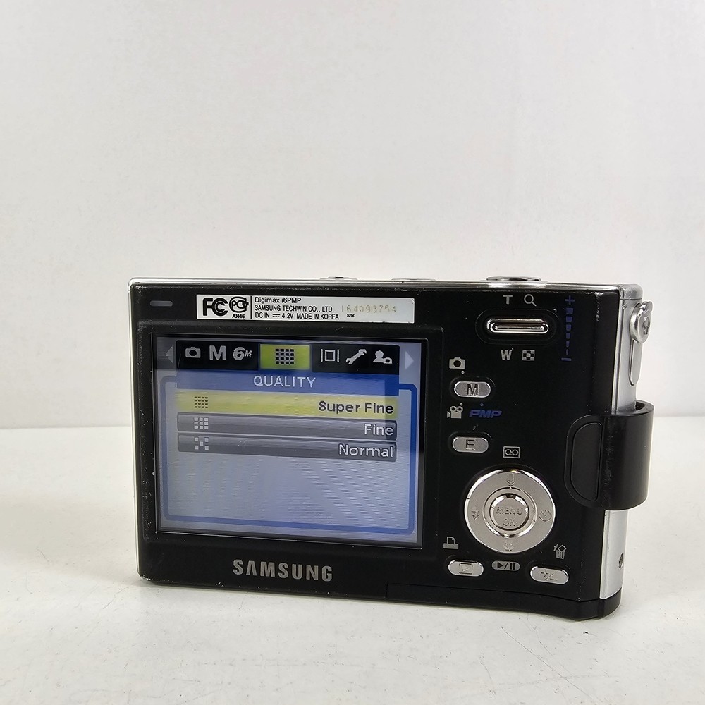 Samsung Digimax I6 6.0MP Digital Camera - Black