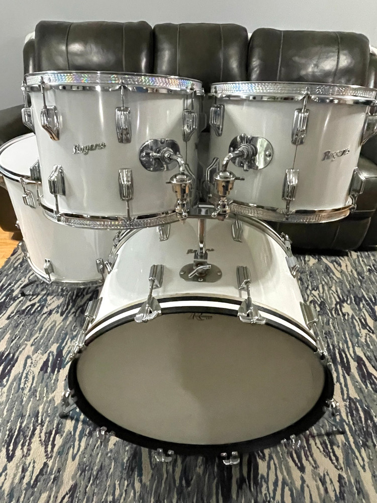 Rogers 70's Script Badge 4pc Drum Set Very Nice White