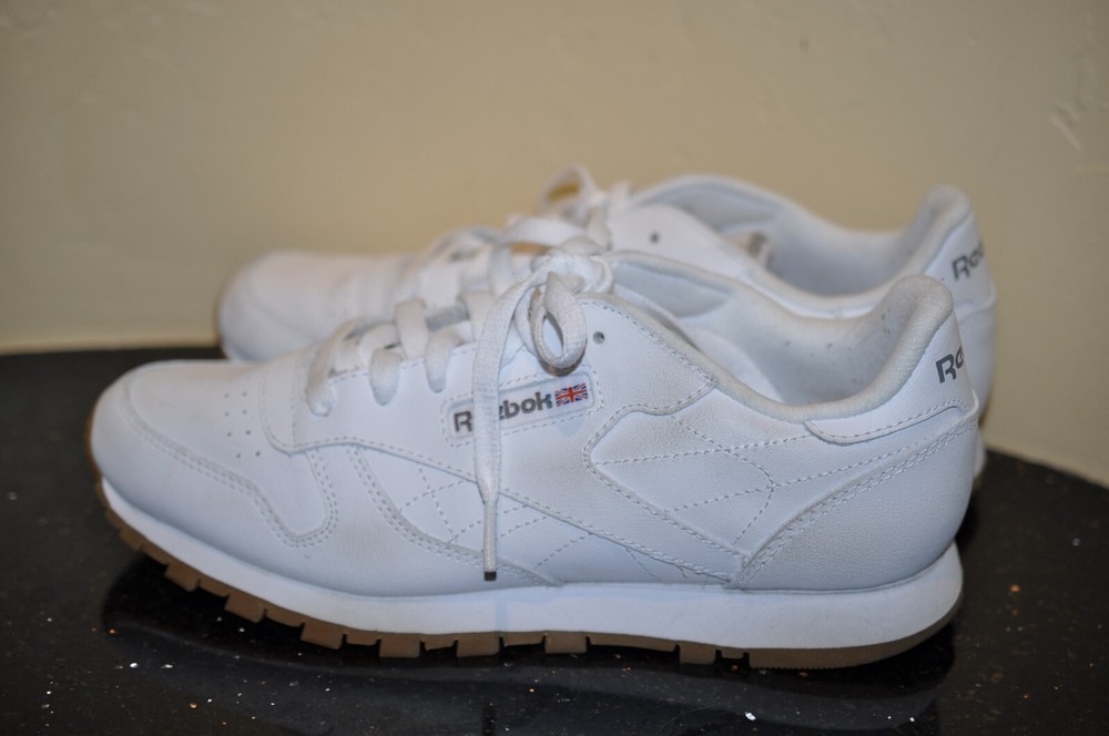 Reebok Classic White- 6.5 M