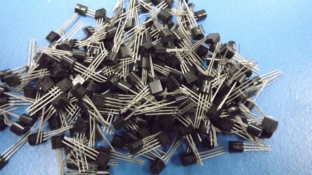 (5PCS) TMP37FT AVO Sensor, 0.1V Min, 2V Max, 3Cel, Bipolar, Rectangular, 3 PiN