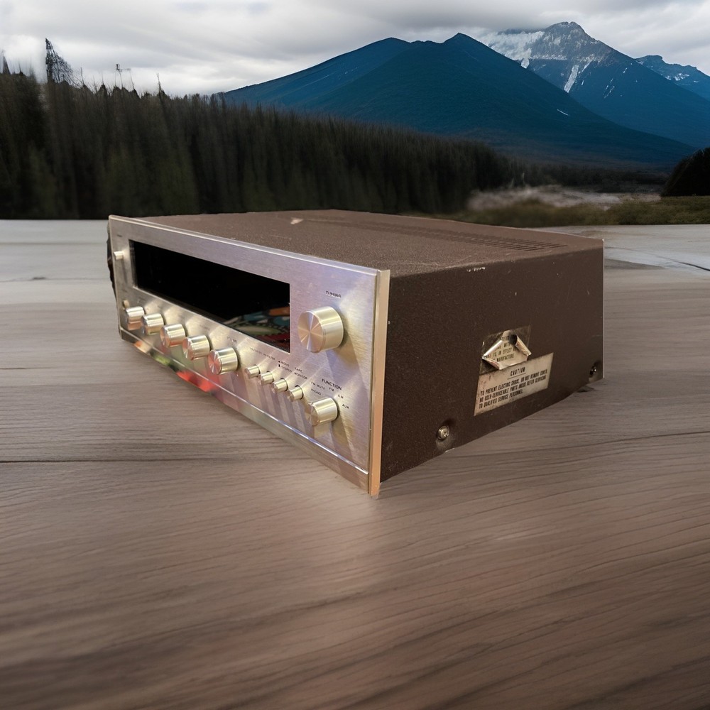 Hitachi SR-600 Stereo Receiver Works Great! Great Condition