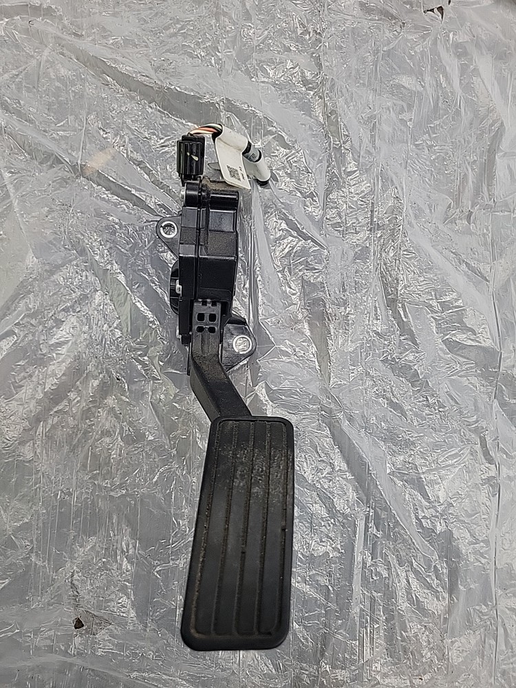 2013 Subaru Outback Acceleration Pedal