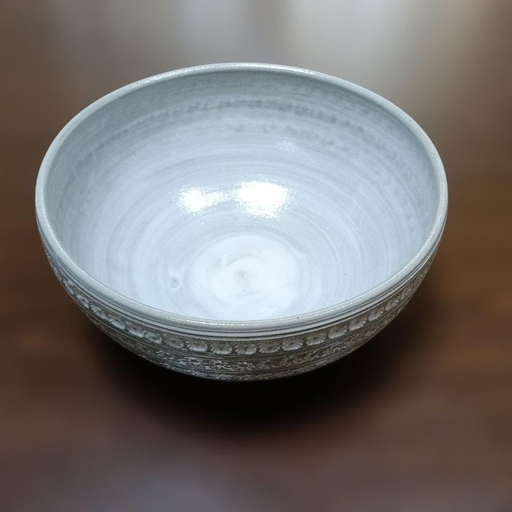 Tea Utensils Large round y with white flower pattern