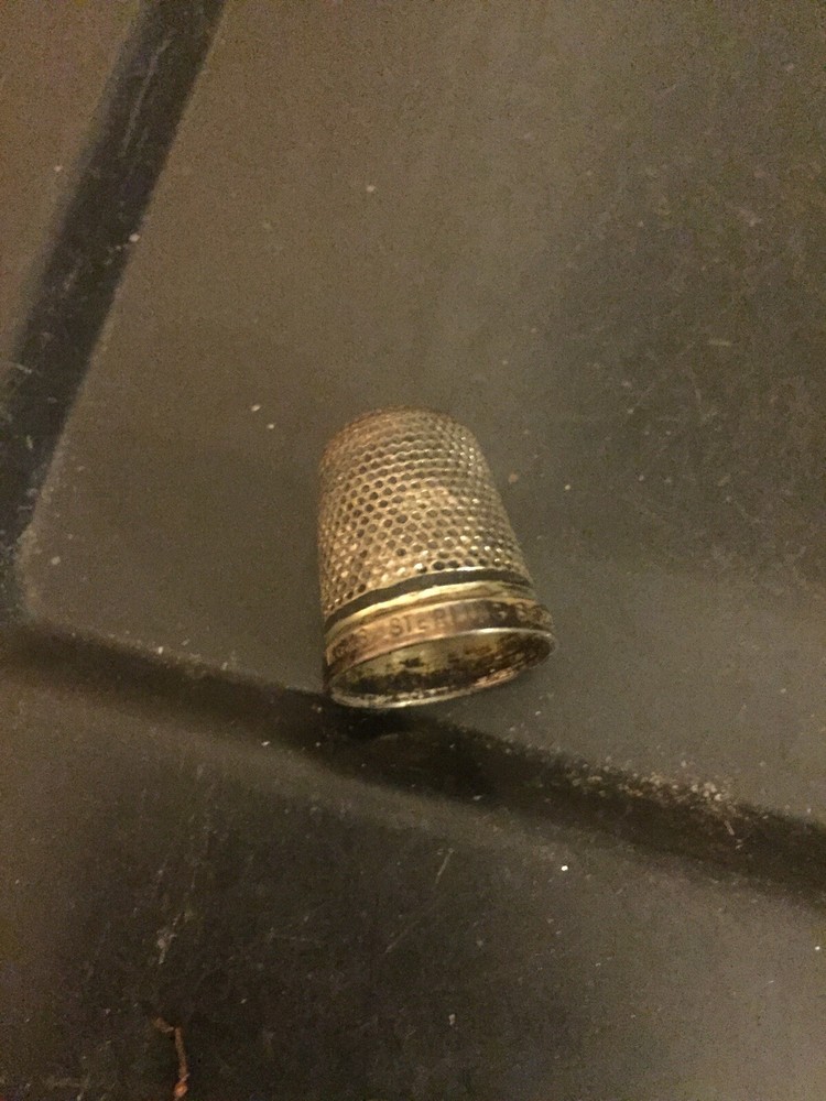 Hallmarked Silver Thimble In Leather Case