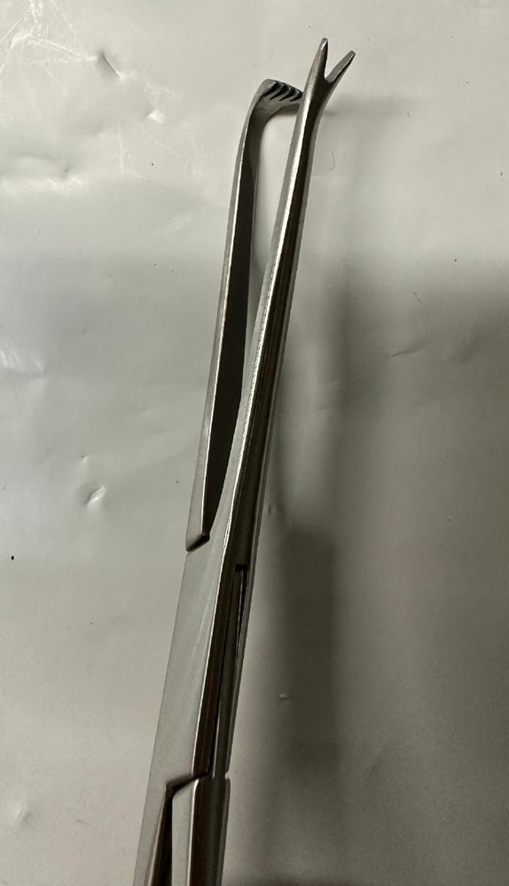 1 PCS--PITANGUY -FACIAL DEMARCATOR FORCEPS 6-1/4"