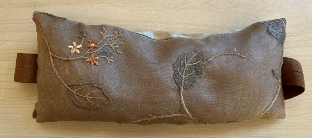 RARE Christopher Whyte For Takashimaya Aromatherapy Eye Pillow B2-47