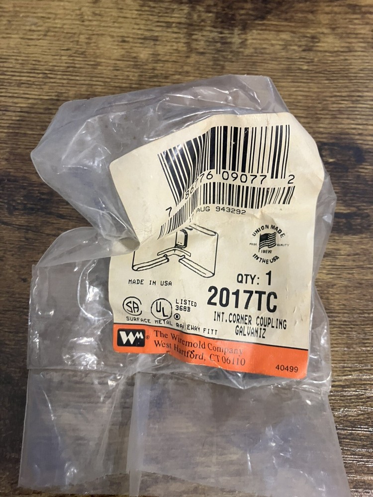 Wiremold 2017TC Internal Corner Coupling Fitting